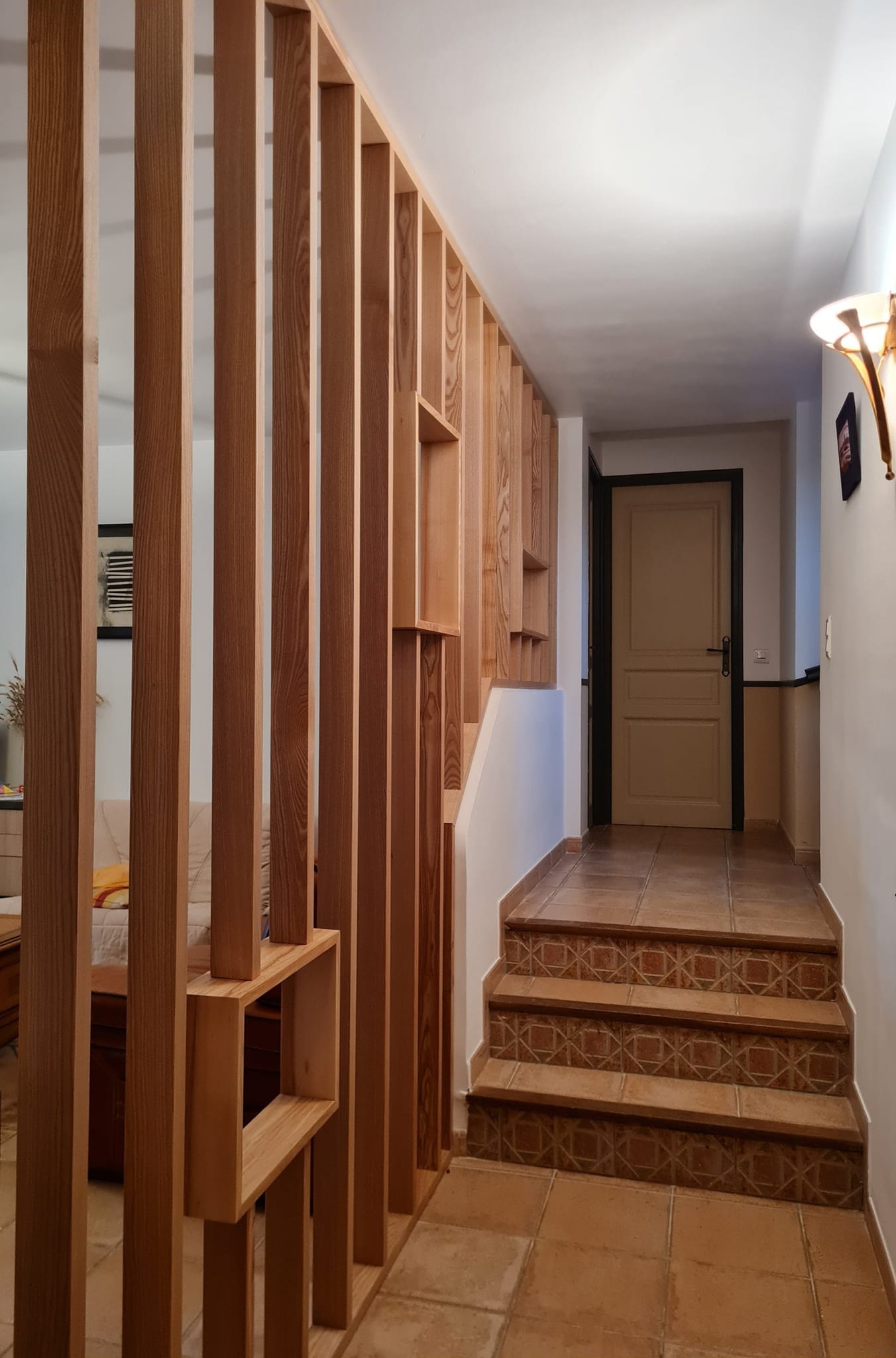 Claustra en bois haut de gamme : élégance et personnalisation artisanale à Gordes